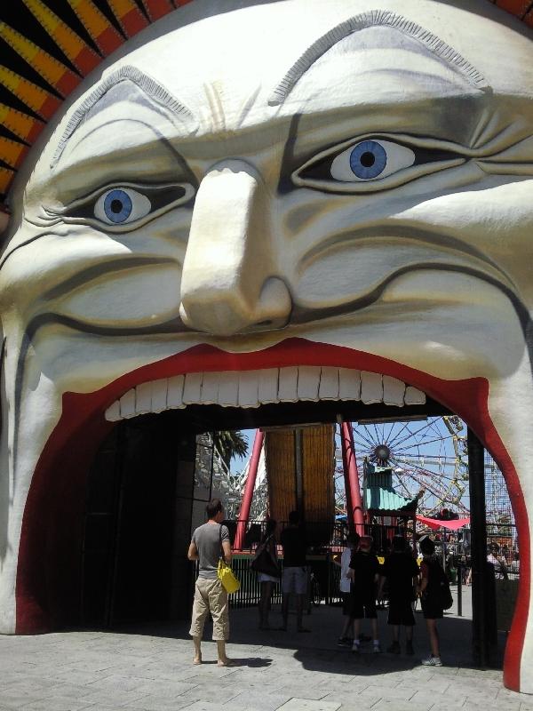 Melbournes big clowns mouth, Australia