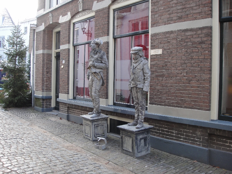 Soldier statues in the Bergstraat, Netherlands