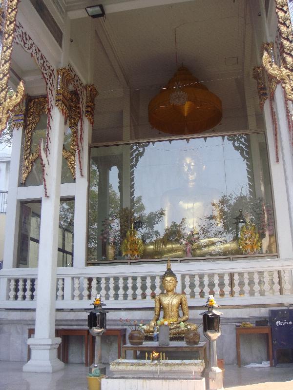 White temple with golden chedi, Bangkok Thailand