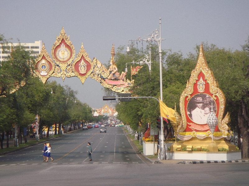 Golden posters of the King, Bangkok Thailand