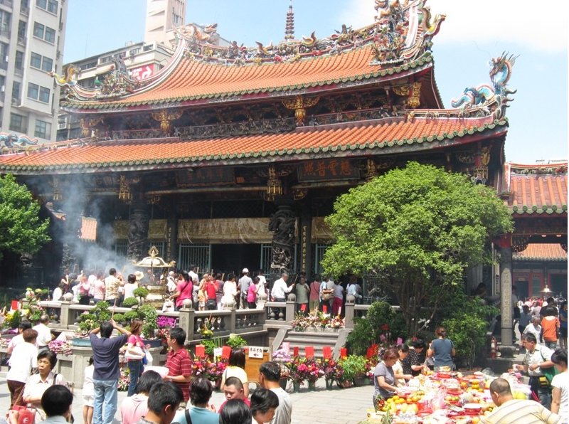 Pictures of Longshan Temple in Taipei, Taiwan, Taiwan