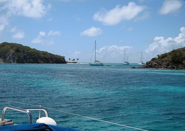 Photo Saint Vincent and the Grenadines sailing returned