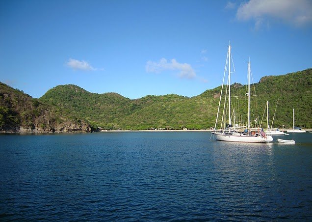 Photo Saint Vincent and the Grenadines sailing Bequia