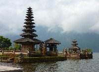 Bedugul Lake Bratan Temple Indonesia Picture gallery